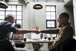 Leia mais sobre o artigo Estratégias pra fidelizar clientes: construindo relacionamentos duradouros